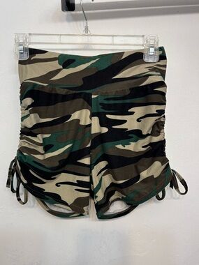 C- Mode Green & Black Camo High Waisted Shorts W/ Side Ties Womens S/M NWOT